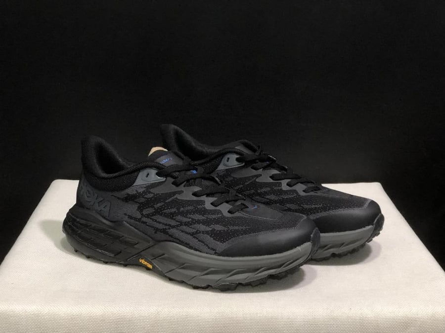 حذاء سنيكرز هوكا HOKA Speedgoat 5