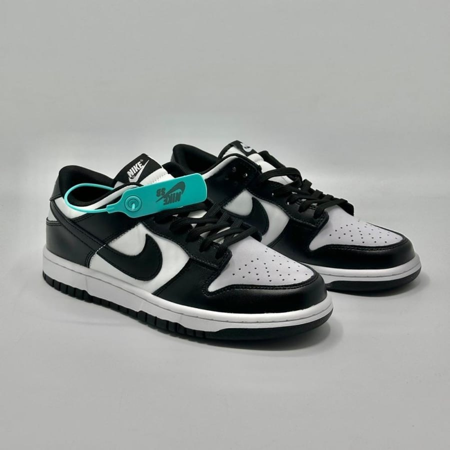 حذاء رياضي Dunk Low من نايك "Panda"
