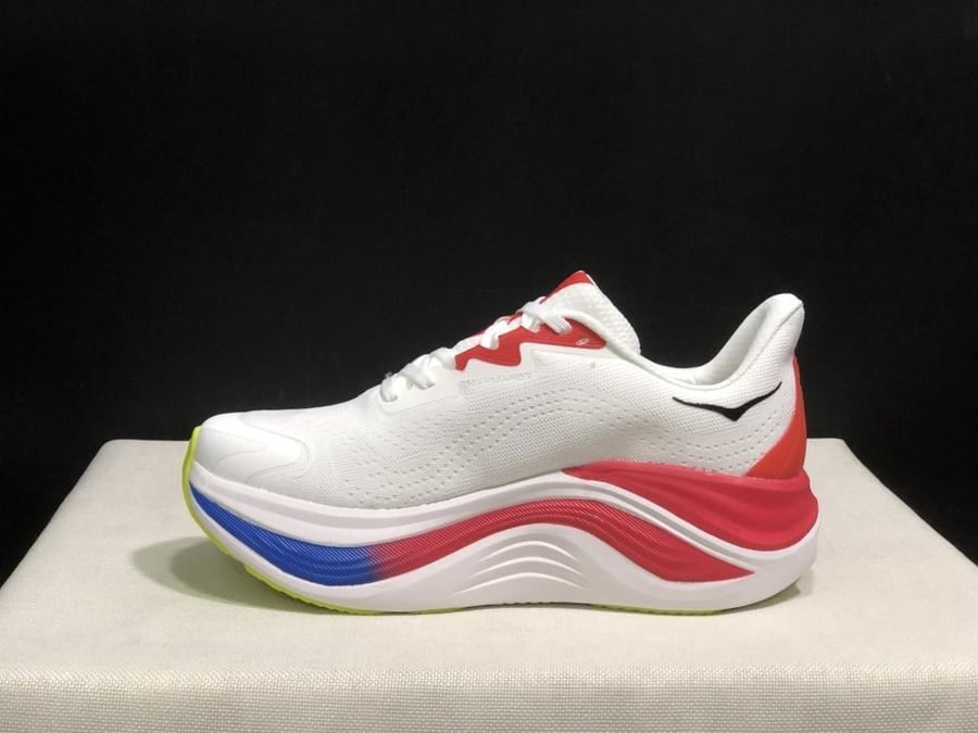 حذاء سنيكرز HOKA One One SKYWARD X