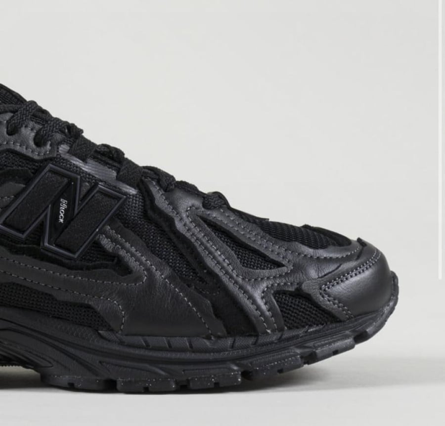 NEW BALANCE 1906R