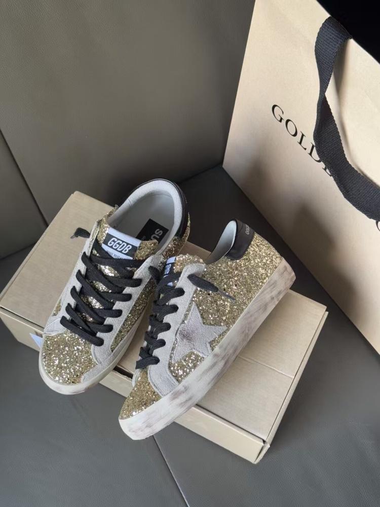 حذاء جولدن جوس Golden Goose