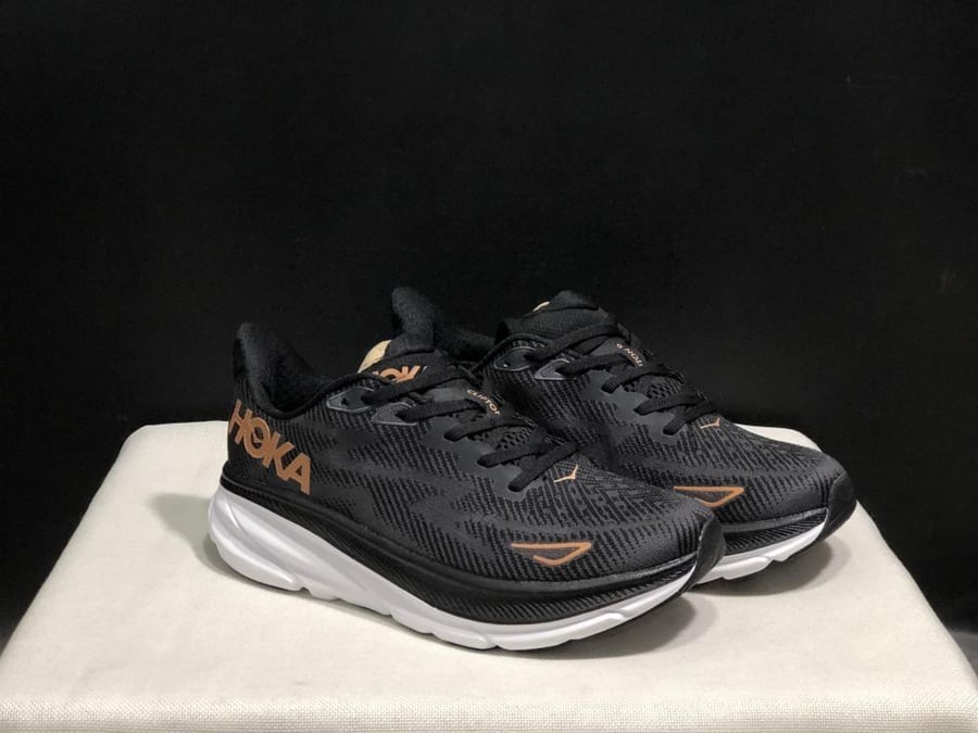 حذاء سنيكرز HOKA Clifton 9