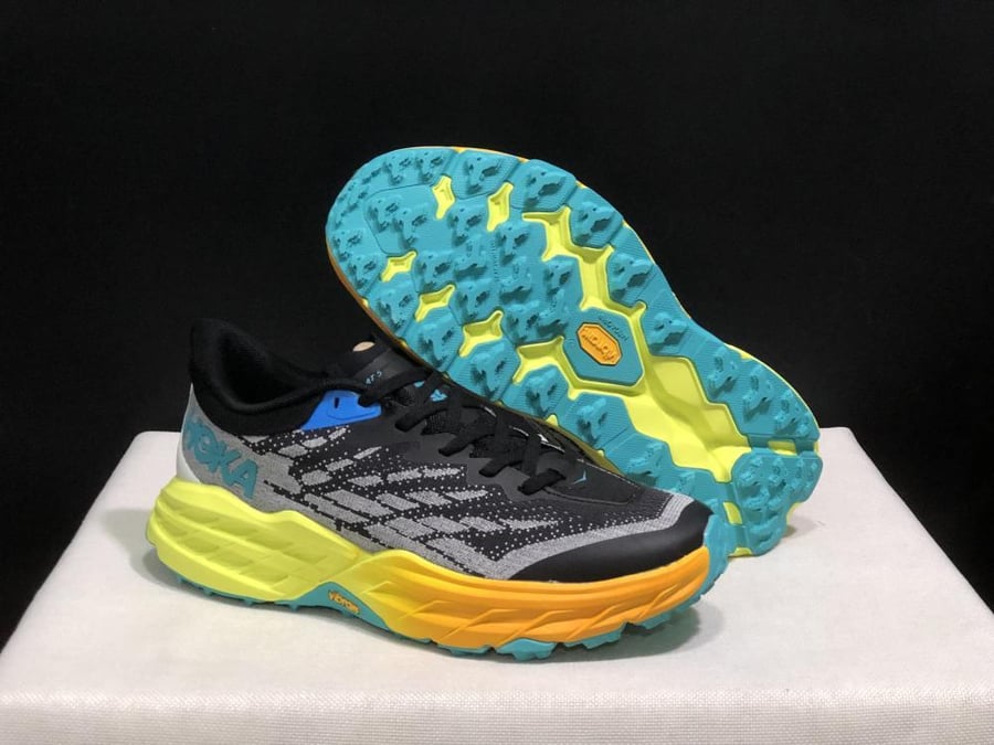 حذاء سنيكرز هوكا HOKA Speedgoat 5
