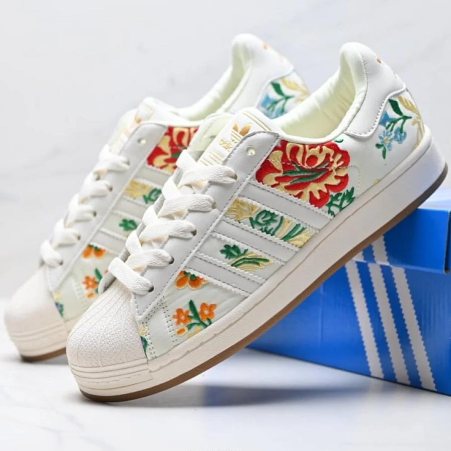 adidas Superstar II Shoes Cream White / Floral Stitching
