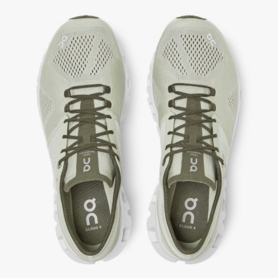 On cloud X aloe and white
