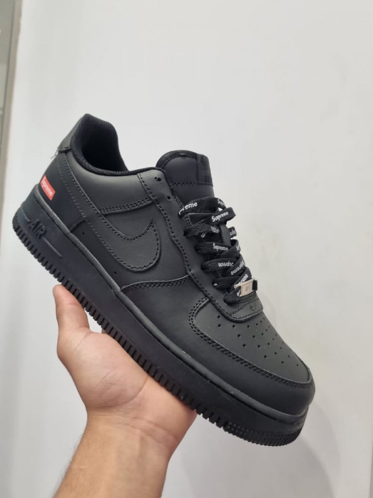 Nike Air Force 1 Low Supreme "Black"