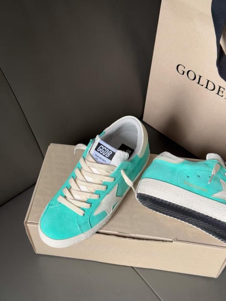 حذاء جولدن جوس Golden Goose