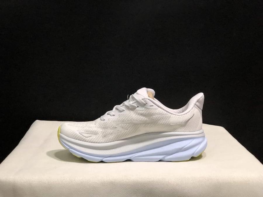 حذاء سنيكرز HOKA Clifton 9