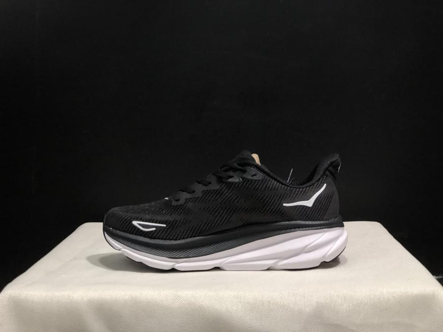 حذاء سنيكرز HOKA Clifton 9