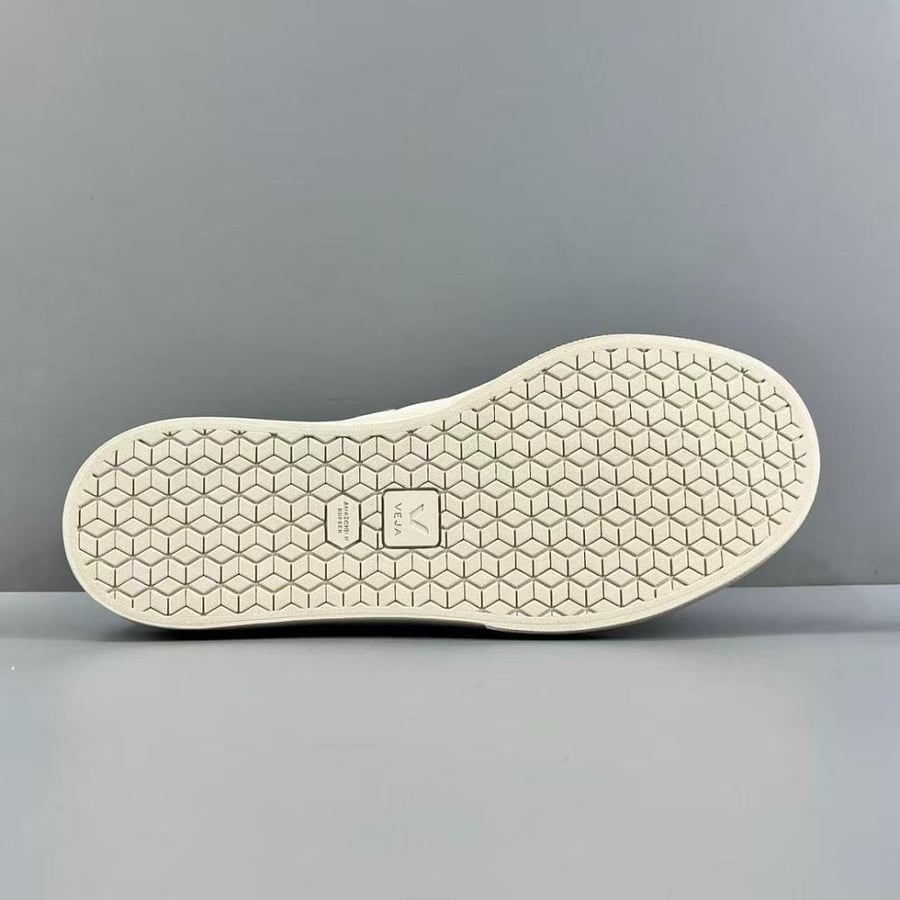 VEJA CAMPO LEATHER BLACK WHITE