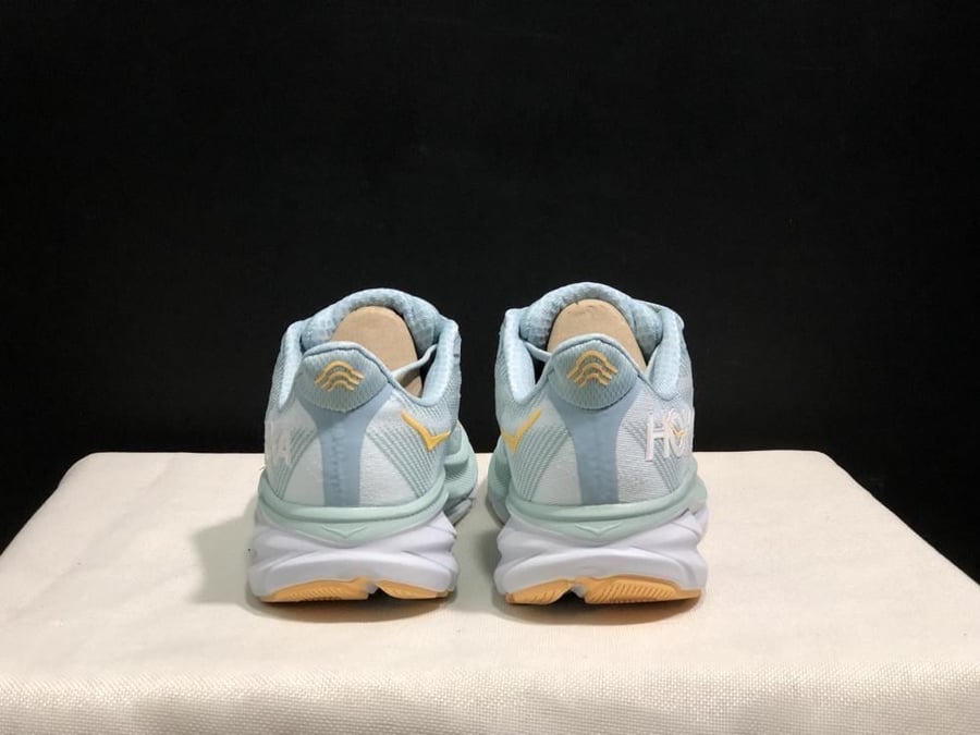 حذاء سنيكرز HOKA Clifton 9