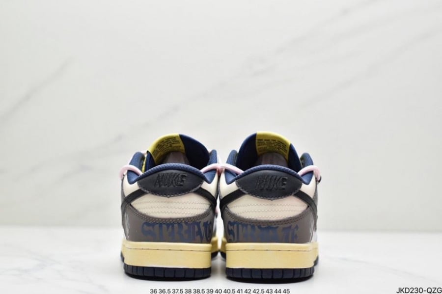 Nike SB Dunk Low Pro