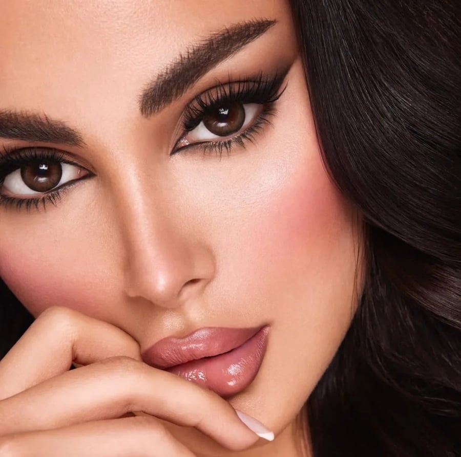 عدسات زينب العلوان