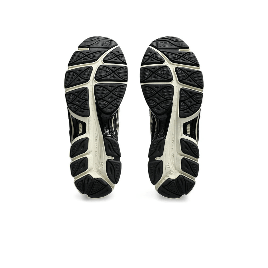 حذاء ASICS GEL-NYC أسود وشوفان – فخامة عصرية وراحة يومية