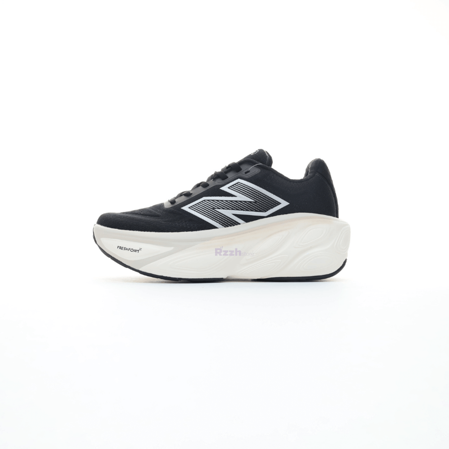 New Balance Fresh Foam More v4 Black White