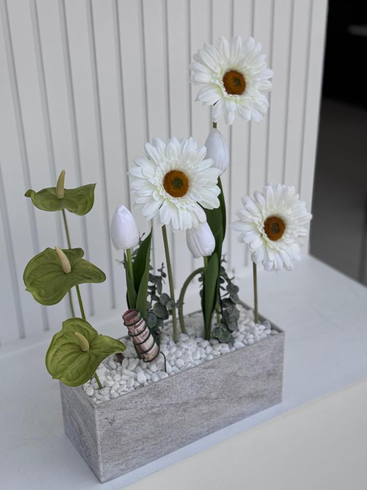Vase with flowers