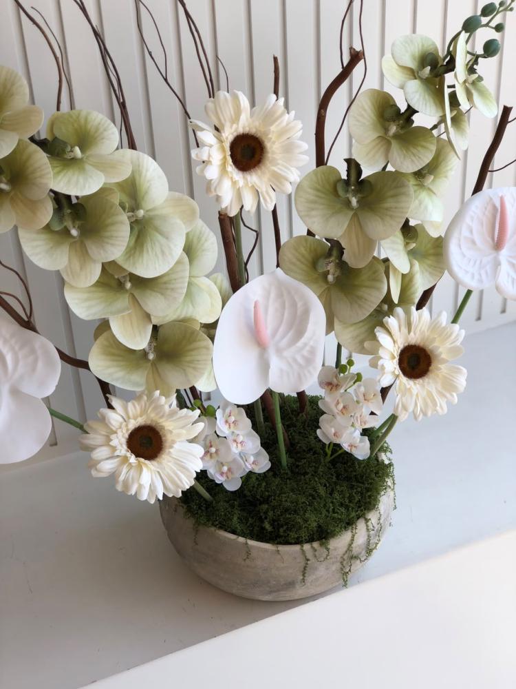 Vase with flowers