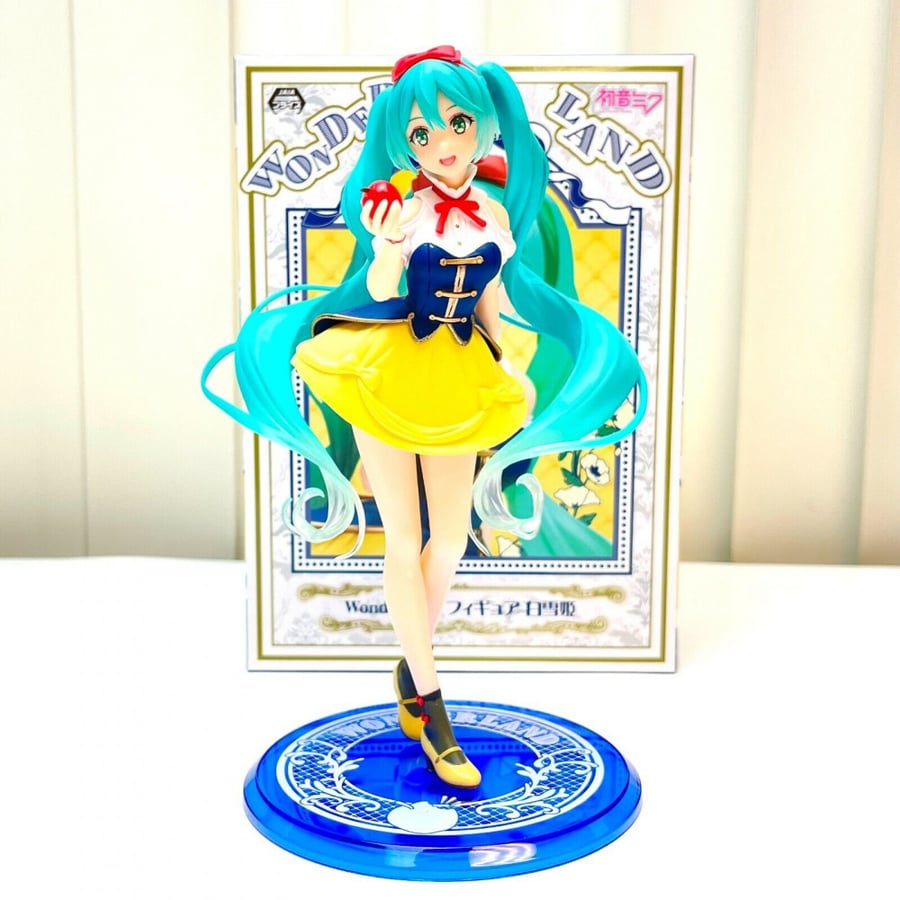 TAITO Vocaloid Hatsune Miku (Snow White Ver.) Wonderland Figure