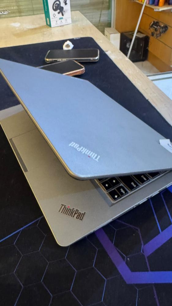 Lenovo 13