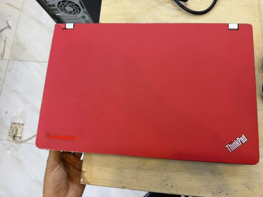 لينوفو E520