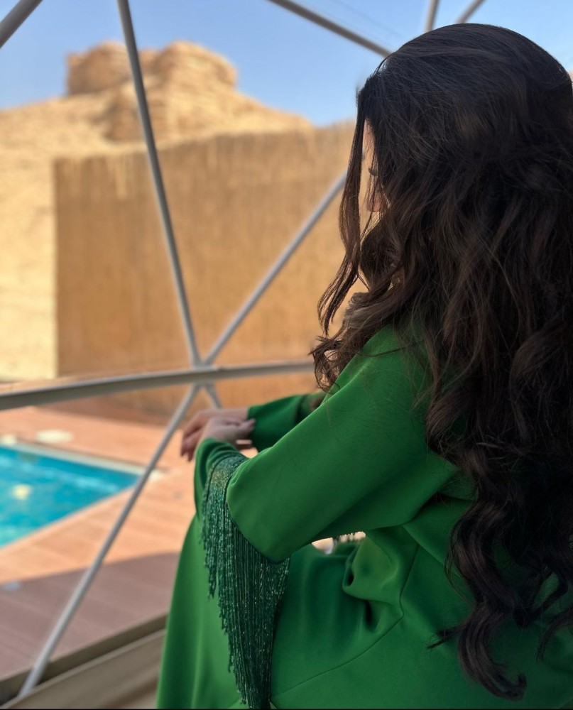 GREEN DRESS