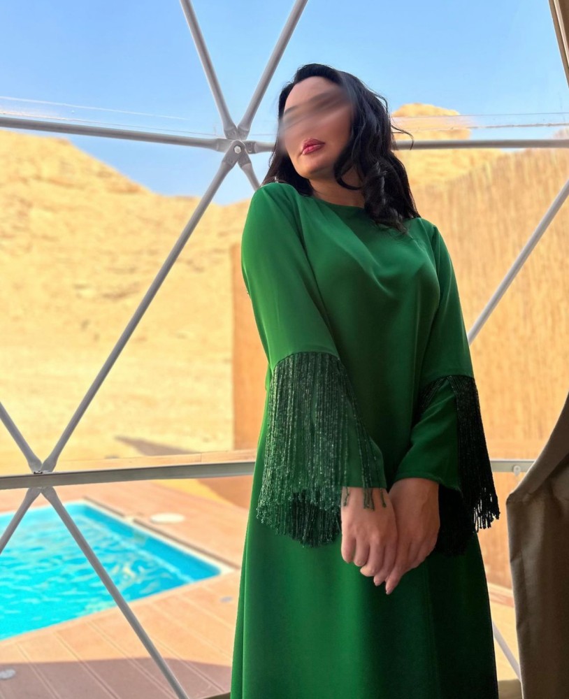 GREEN DRESS