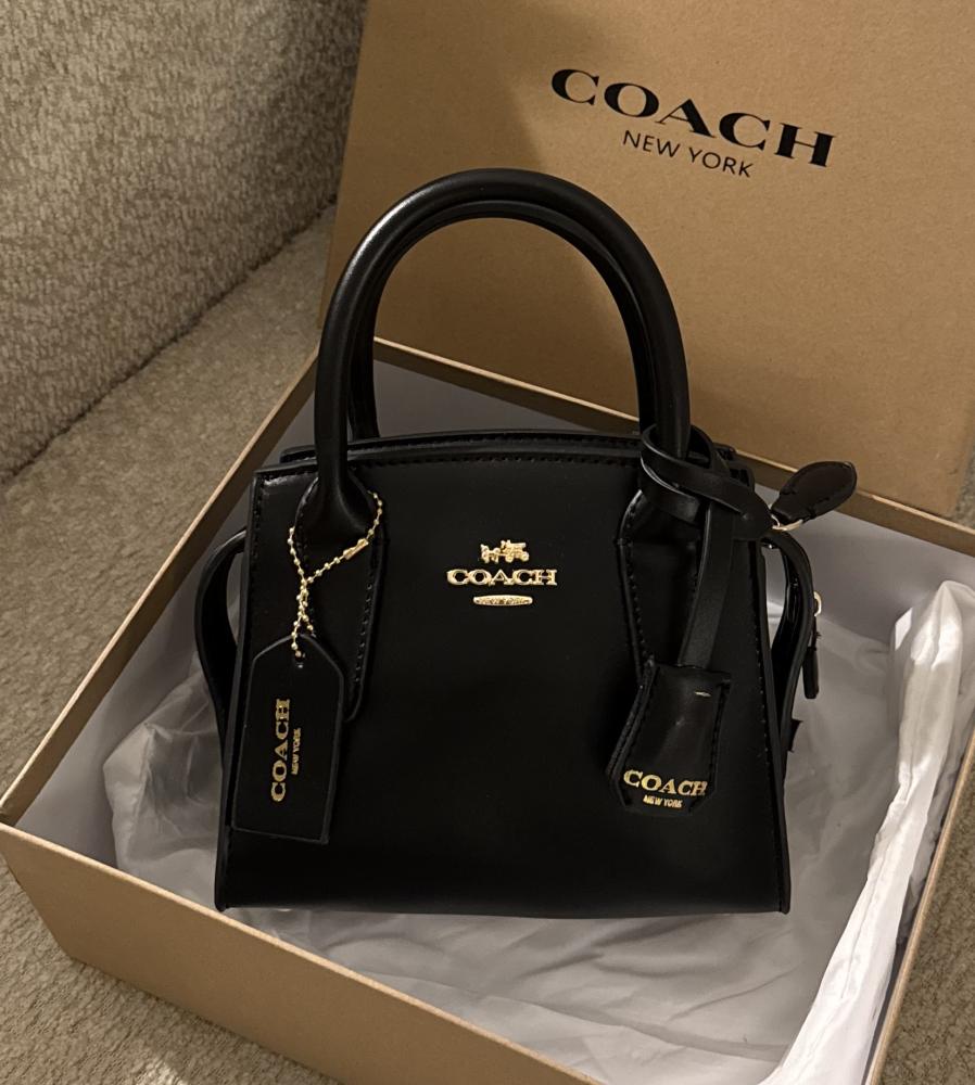 شنطة براند COACH