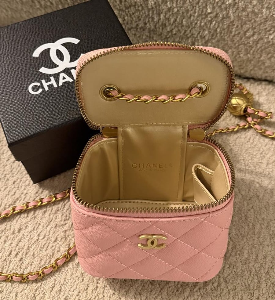 شنطة براند CHANEL