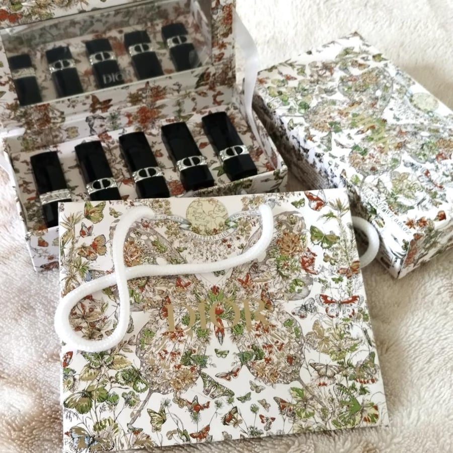 مجموعة ارواج ديور ابيض فراشة Dior
