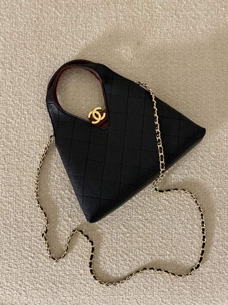 شنطة CHANEL الجديدة ماستر