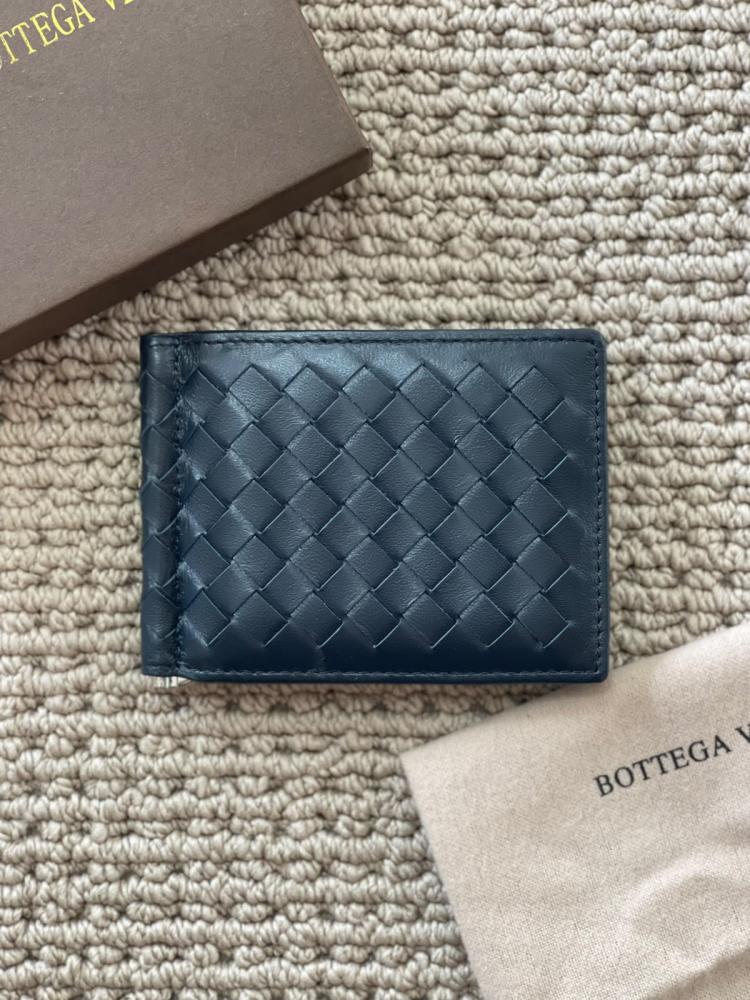 محفظة للرجال بوتيغا فينيتا Money Clip بلون كحلي