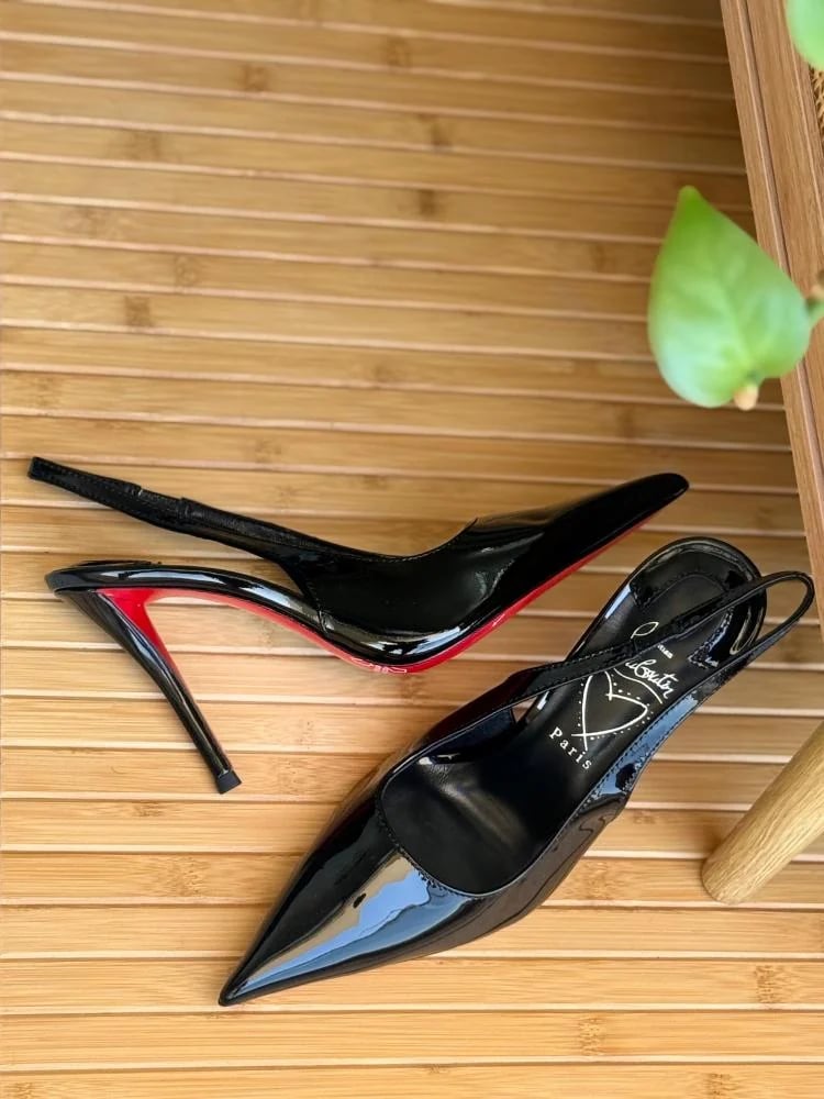 صندل ماركة لوبوتان Chick 70 بلون أسود لامع ونعل أحمر