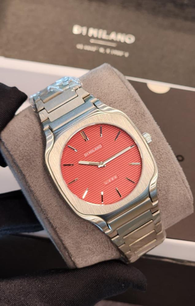 ساعة يد D1 milano watch رجالي معدنية سيلفر ريد كلاسيك