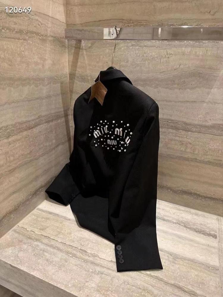 بلايزر برادا جاكيت رسمي نسائي بلون اسود
