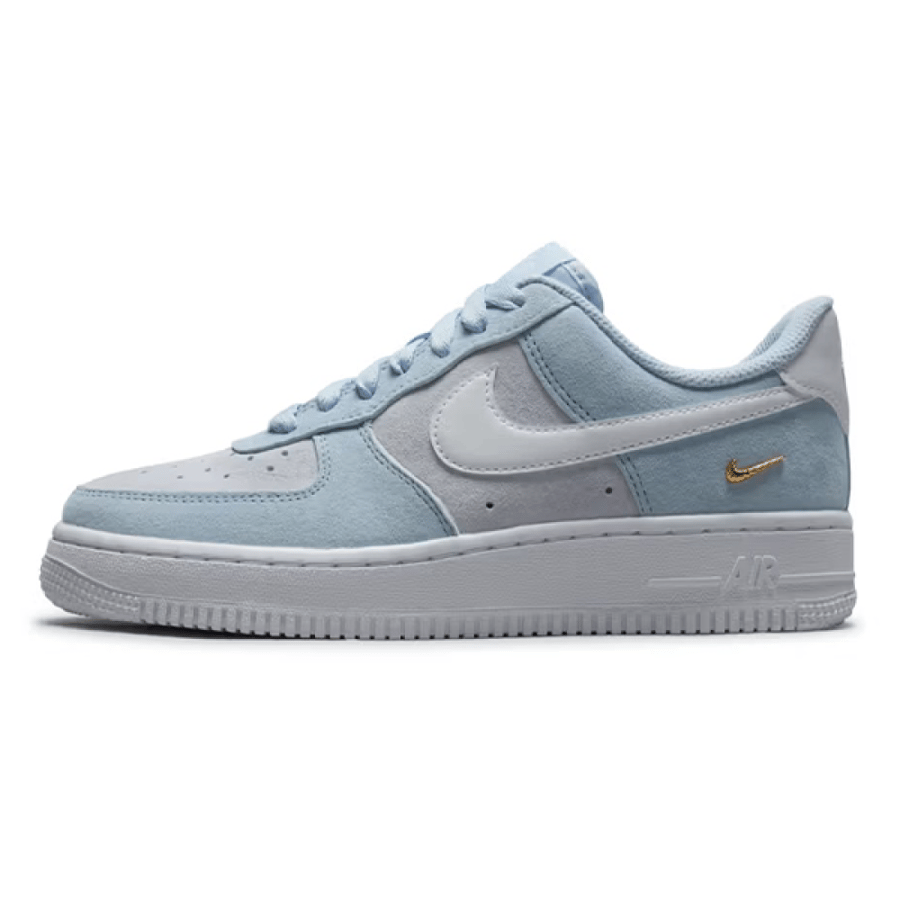 حذاء للجنسين Nike Air Force 1 بلون أزرق فاتح شمواه