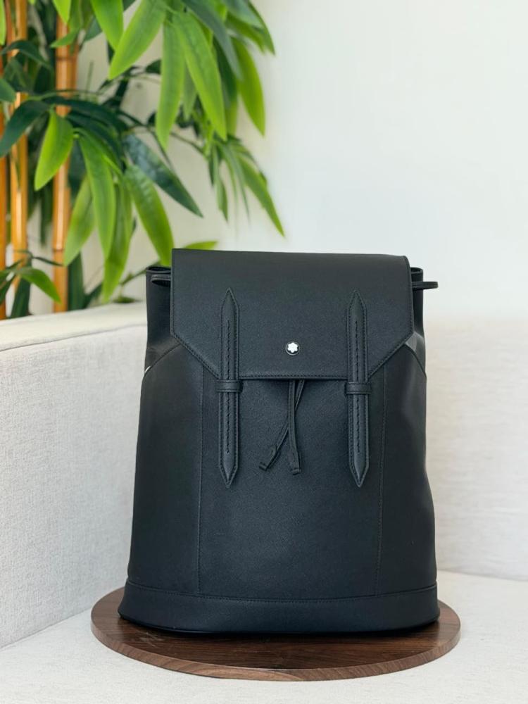 حقيبة ظهر رجالية فاخرة Montblanc Sartorial بلون اسود
