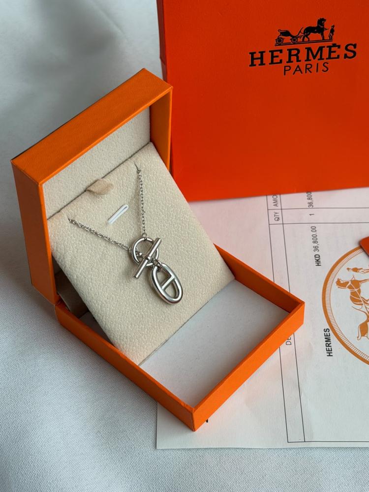 طوق هيرميس d Ancre Pendant بلون فضي