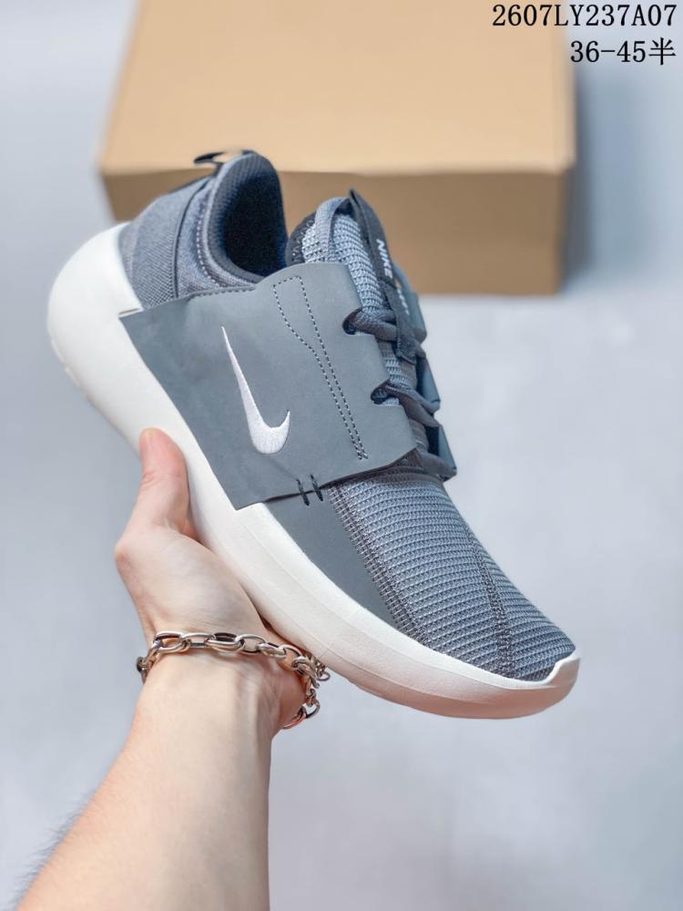 حذاء Nike E-Series AD للجنسين بلون رمادي داكن