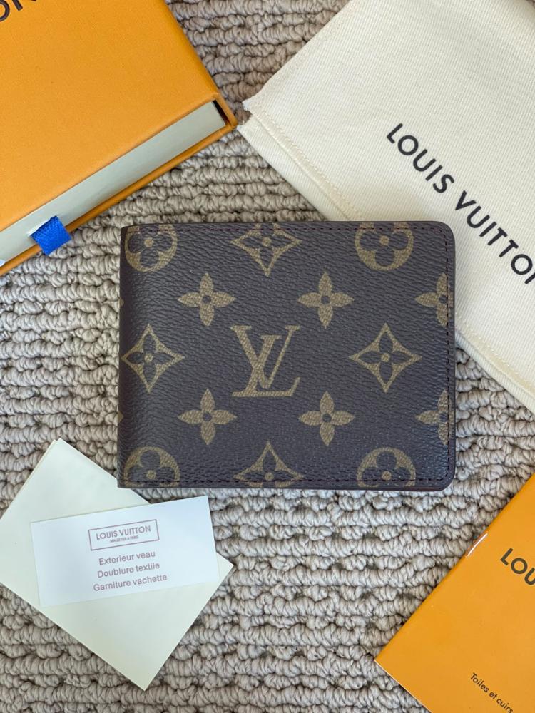 محفظه LV رجالية كبيرة بنقشة مونوغرام بني
