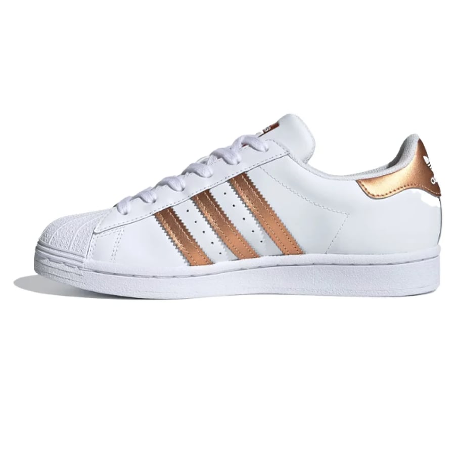 حذاء للجنسين adidas سوبر ستار ابيض بخطوط ذهبي