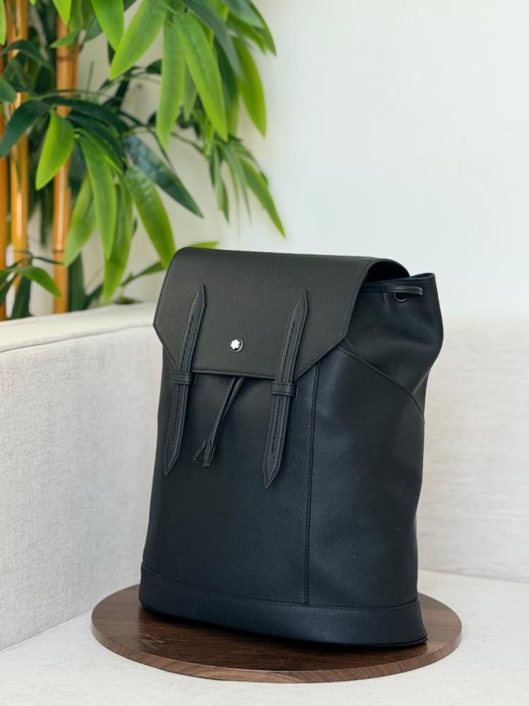 حقيبة ظهر رجالية فاخرة Montblanc Sartorial بلون اسود