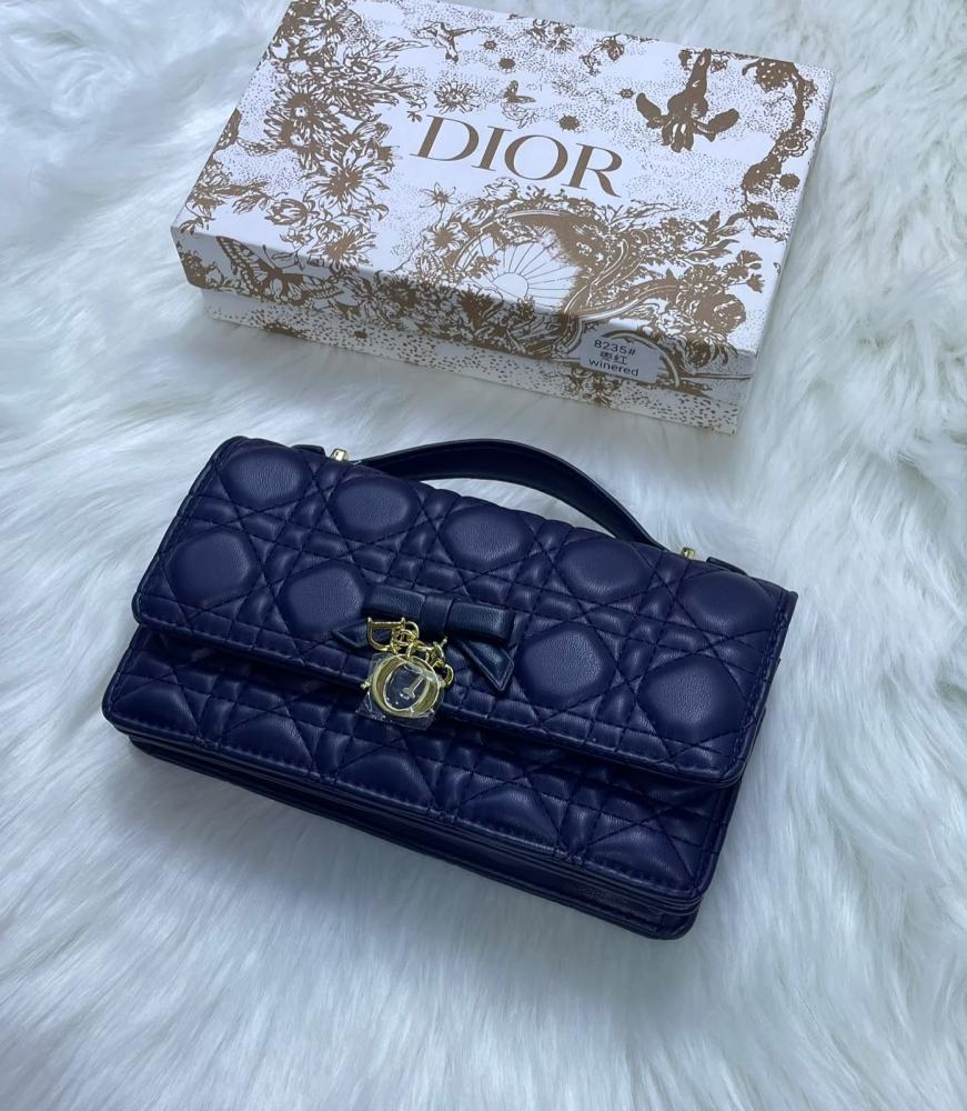 شنطه Dior My Dior بتطريز كاناج الأيقوني بلون نيفي