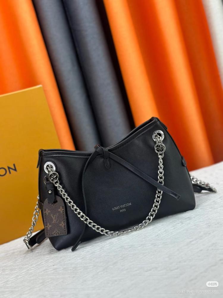 حقيبة Louis Vuitton سوداء طراز ألما