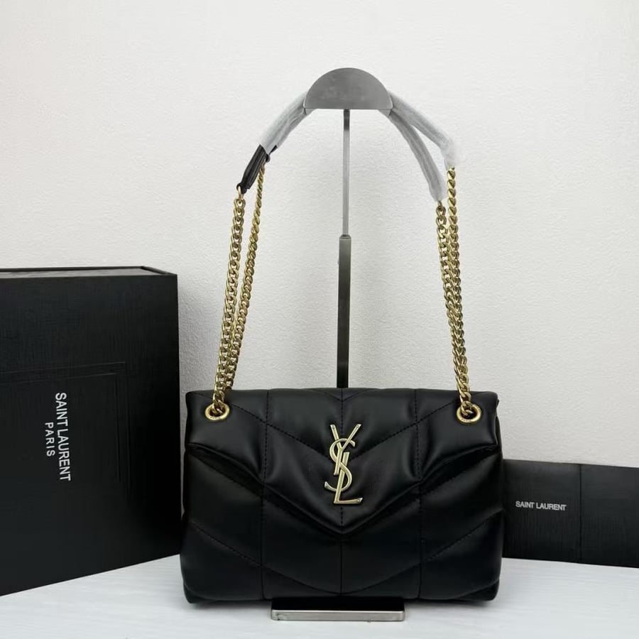 شنطة YSL لولو 29سم جلد مبطن أسود بسلسلة ذهبية