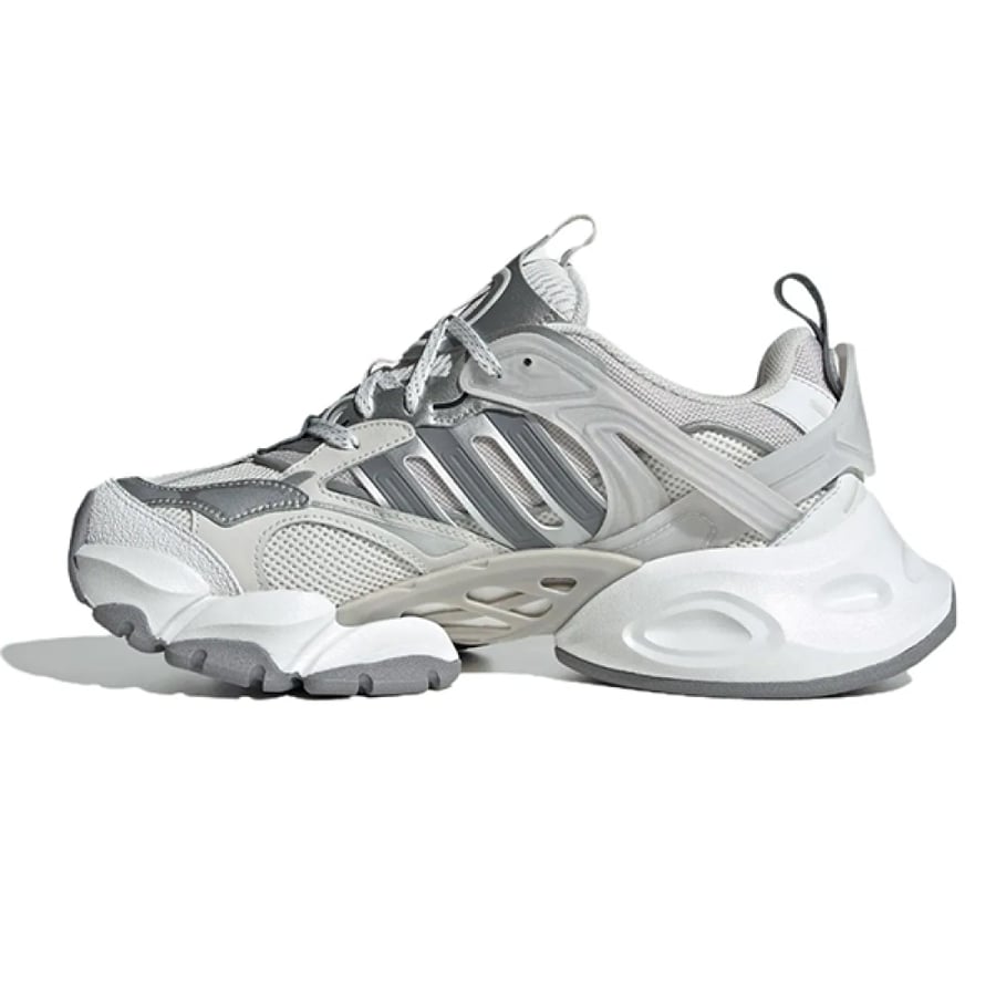 شوز جري adidas ديلوكس دارك قريه ميتاليك للجنسين