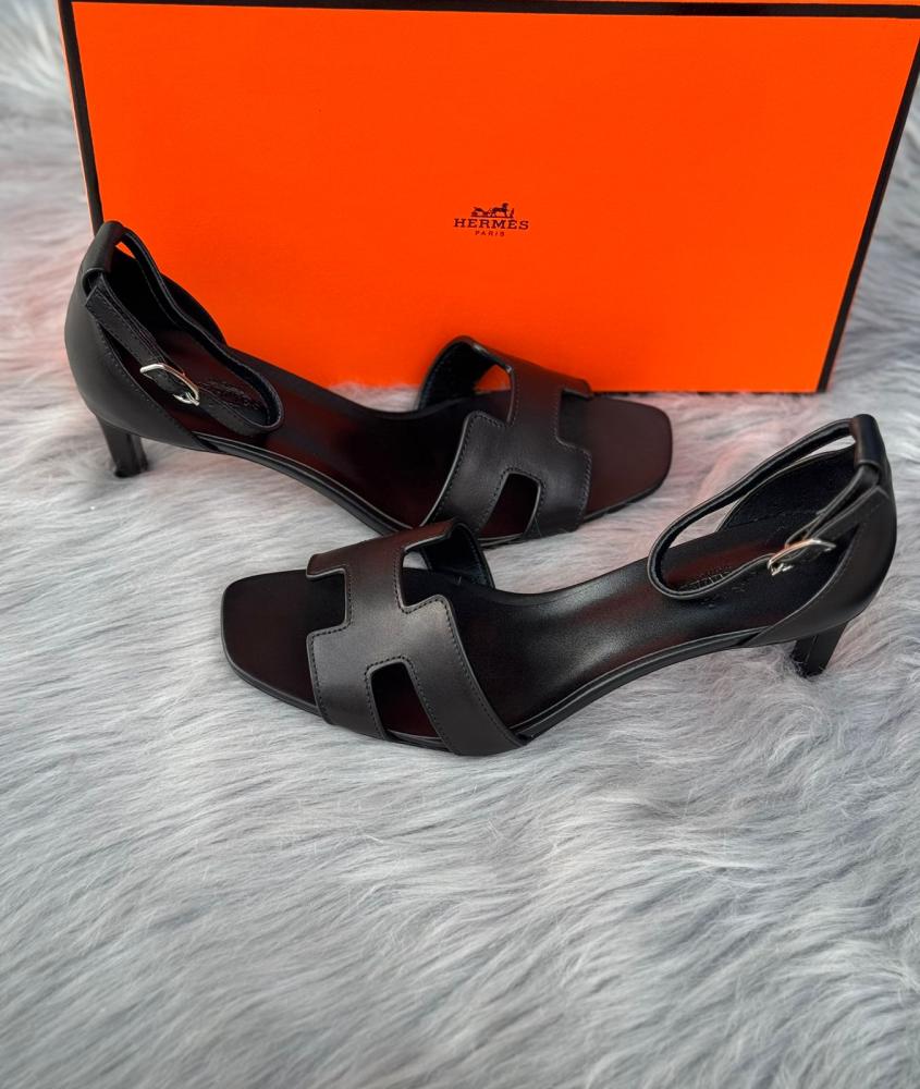 Arms Joy70 leather mid-heel sandal in black