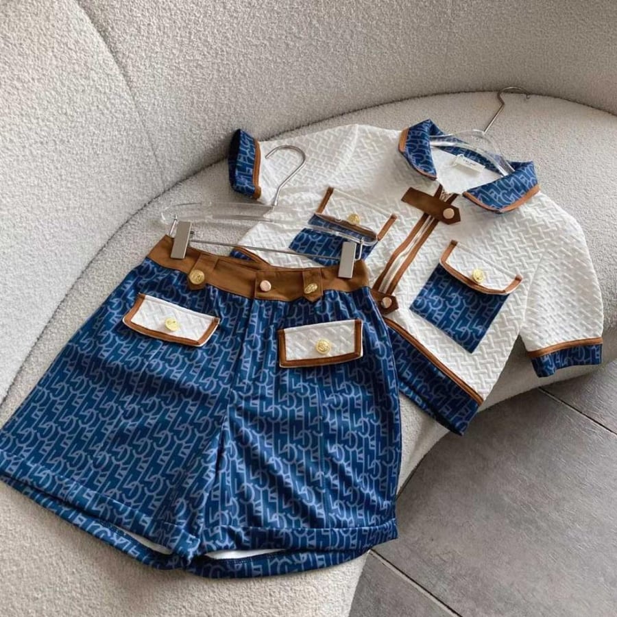 طقم نسائي شورت وقميص فيندي أزرق وأبيض