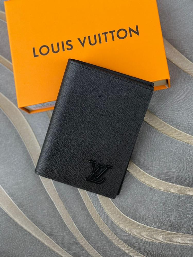 Louis Vuitton plain wallet in black
