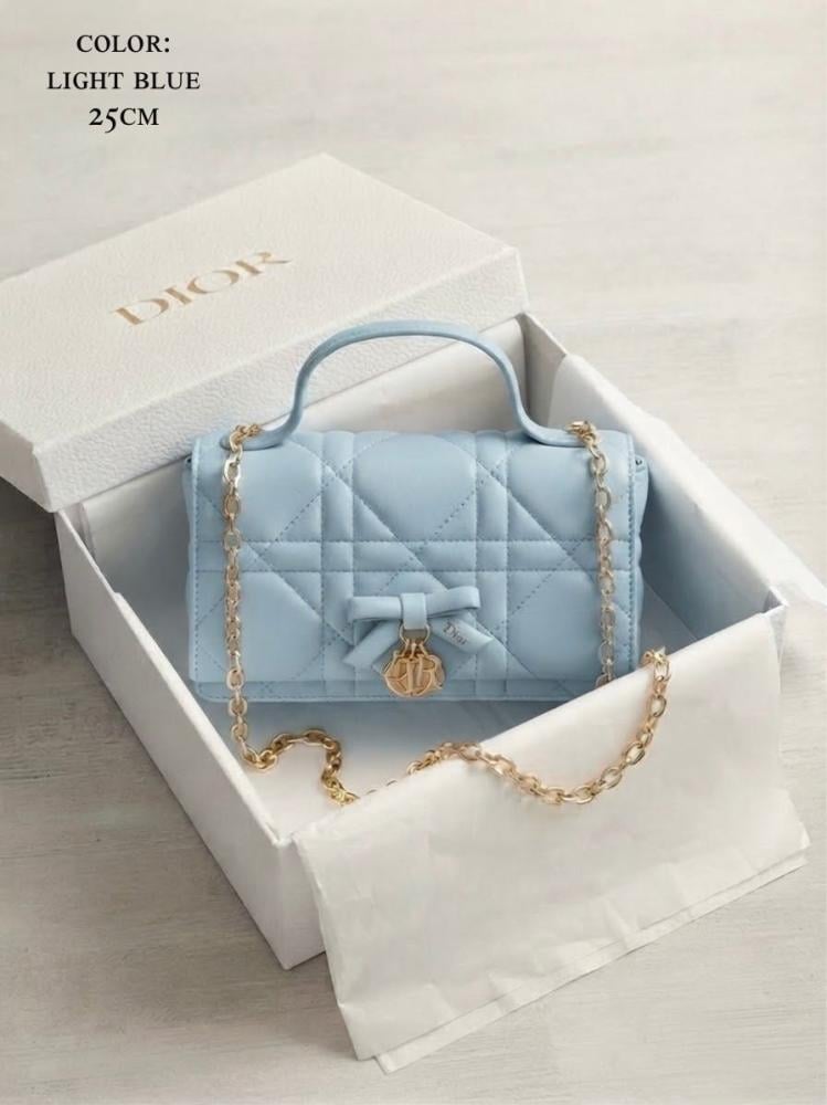 حقيبة قلاب dior ماي تندر بلون أزرق سماوي راقي