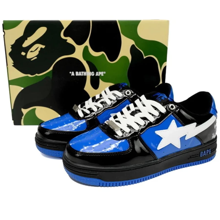 سنيكر Marvel × BAPE بلون أسود وأزرق